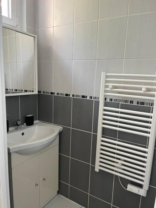 Logement 10 Minutes De Rouen Oissel Eksteriør bilde