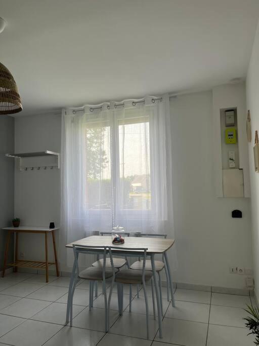 Logement 10 Minutes De Rouen Oissel Eksteriør bilde